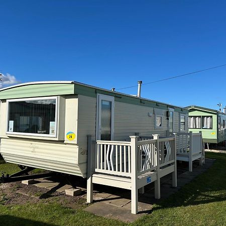 Baileys Caravan Sealands - Dog Friendly Ingoldmells Extérieur photo