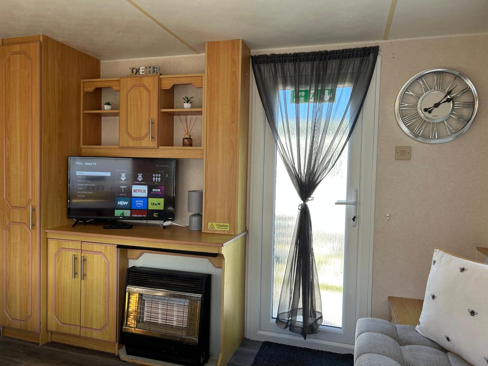 Baileys Caravan Sealands - Dog Friendly Ingoldmells Extérieur photo
